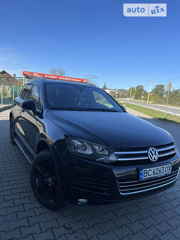 Внедорожник / Кроссовер Volkswagen Touareg 2010 в Самборе