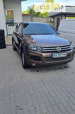 Внедорожник / Кроссовер Volkswagen Touareg 2010 в Хмельницком