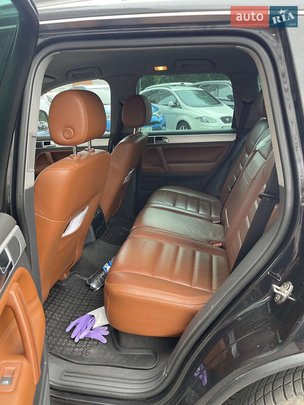 Внедорожник / Кроссовер Volkswagen Touareg 2007 в Киеве