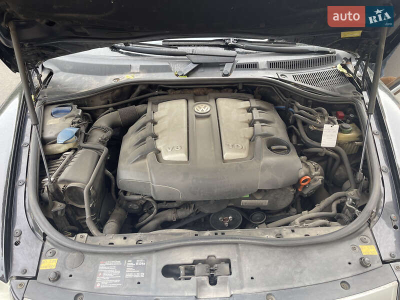 Внедорожник / Кроссовер Volkswagen Touareg 2007 в Киеве