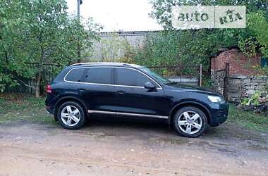 Внедорожник / Кроссовер Volkswagen Touareg 2010 в Еланце