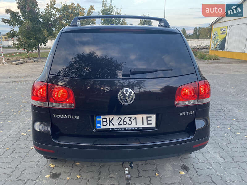 Внедорожник / Кроссовер Volkswagen Touareg 2006 в Вараше