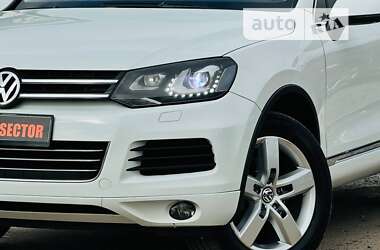 Внедорожник / Кроссовер Volkswagen Touareg 2013 в Харькове