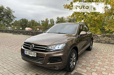 Внедорожник / Кроссовер Volkswagen Touareg 2012 в Днепре