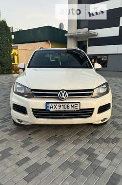 Внедорожник / Кроссовер Volkswagen Touareg 2011 в Харькове