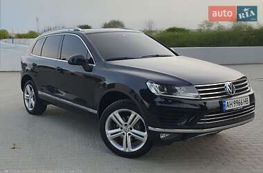 Внедорожник / Кроссовер Volkswagen Touareg 2017 в Каменец-Подольском