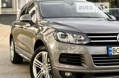 Внедорожник / Кроссовер Volkswagen Touareg 2013 в Львове