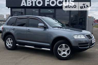 Внедорожник / Кроссовер Volkswagen Touareg 2005 в Киеве