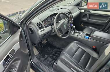 Внедорожник / Кроссовер Volkswagen Touareg 2005 в Житомире