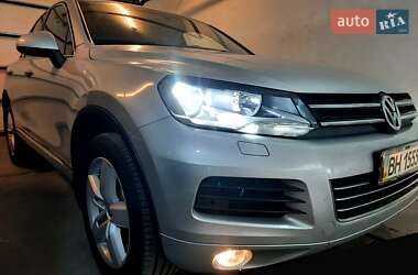 Позашляховик / Кросовер Volkswagen Touareg 2012 в Одесі