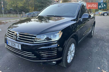 Позашляховик / Кросовер Volkswagen Touareg 2015 в Харкові