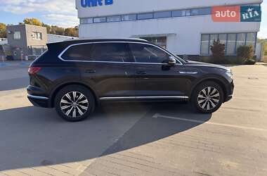 Позашляховик / Кросовер Volkswagen Touareg 2018 в Броварах