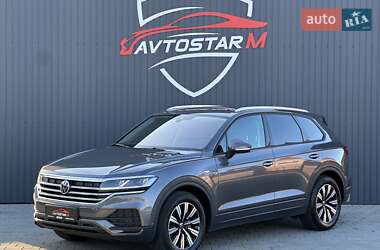 Позашляховик / Кросовер Volkswagen Touareg 2023 в Мукачевому