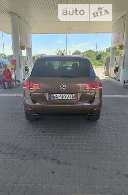 Позашляховик / Кросовер Volkswagen Touareg 2012 в Львові