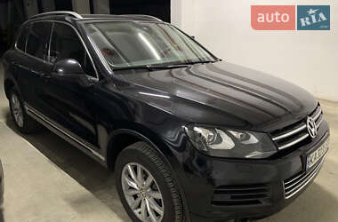 Внедорожник / Кроссовер Volkswagen Touareg 2013 в Киеве