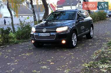 Позашляховик / Кросовер Volkswagen Touareg 2013 в Чернівцях