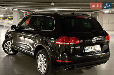 Внедорожник / Кроссовер Volkswagen Touareg 2012 в Виннице