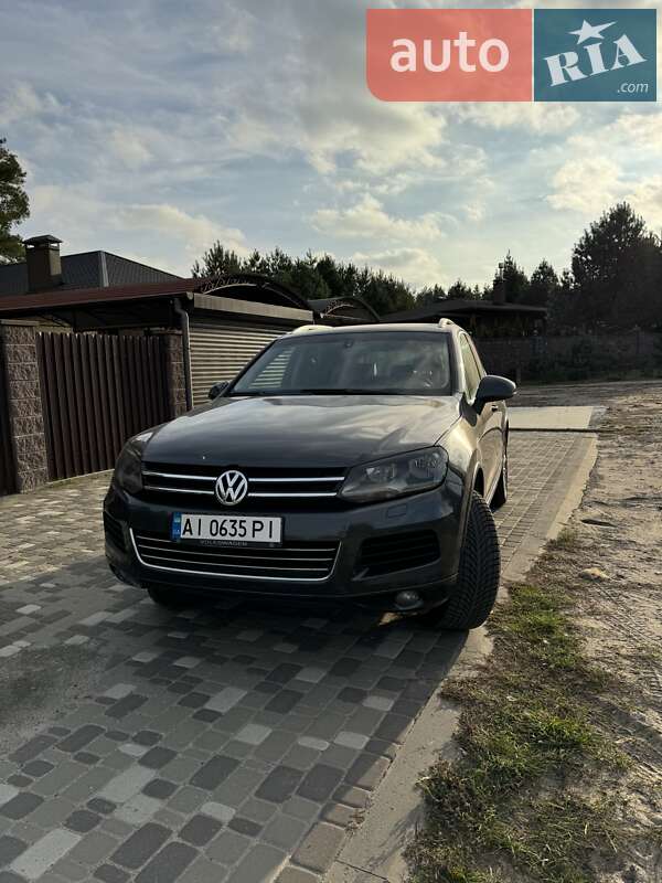 Внедорожник / Кроссовер Volkswagen Touareg 2010 в Киеве