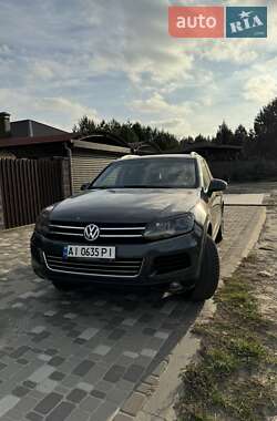 Внедорожник / Кроссовер Volkswagen Touareg 2010 в Киеве