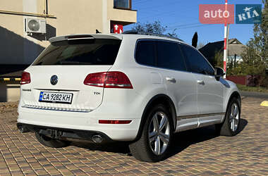 Внедорожник / Кроссовер Volkswagen Touareg 2014 в Умани