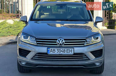 Внедорожник / Кроссовер Volkswagen Touareg 2015 в Виннице