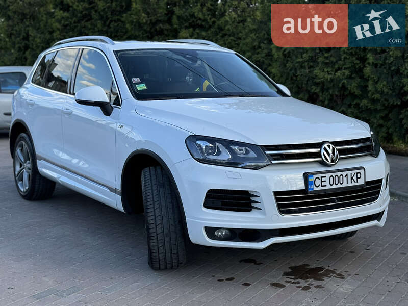 Позашляховик / Кросовер Volkswagen Touareg 2013 в Чернівцях