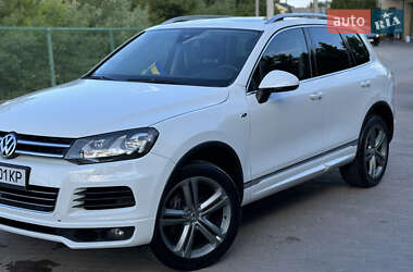 Позашляховик / Кросовер Volkswagen Touareg 2013 в Чернівцях