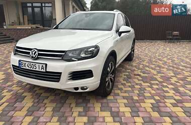 Внедорожник / Кроссовер Volkswagen Touareg 2013 в Хмельницком