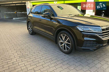 Внедорожник / Кроссовер Volkswagen Touareg 2019 в Львове