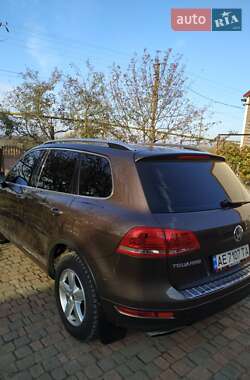 Внедорожник / Кроссовер Volkswagen Touareg 2011 в Днепре