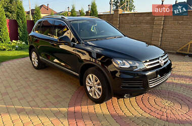 Внедорожник / Кроссовер Volkswagen Touareg 2014 в Житомире