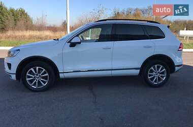 Внедорожник / Кроссовер Volkswagen Touareg 2015 в Радивилове