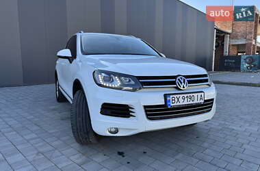 Внедорожник / Кроссовер Volkswagen Touareg 2012 в Хмельницком