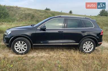 Внедорожник / Кроссовер Volkswagen Touareg 2014 в Киеве