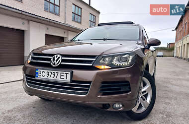 Позашляховик / Кросовер Volkswagen Touareg 2013 в Самборі