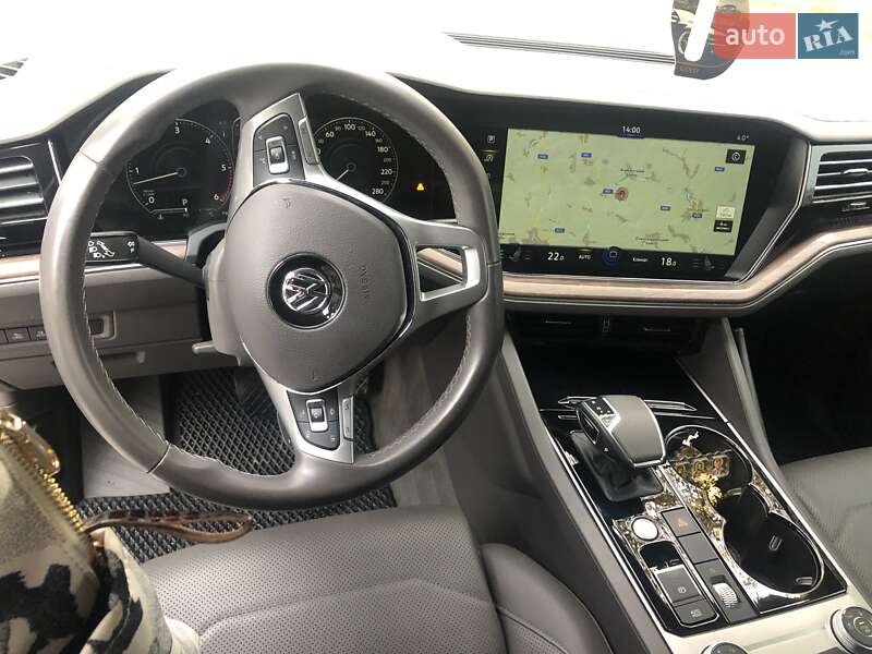 Внедорожник / Кроссовер Volkswagen Touareg 2019 в Знаменке фото 8 Внедорожник / Кроссовер Volkswagen Touareg 2019 в Знаменке