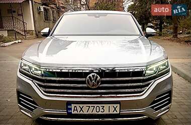 Внедорожник / Кроссовер Volkswagen Touareg 2019 в Знаменке