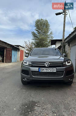 Внедорожник / Кроссовер Volkswagen Touareg 2013 в Киеве