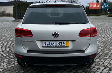 Внедорожник / Кроссовер Volkswagen Touareg 2012 в Черновцах