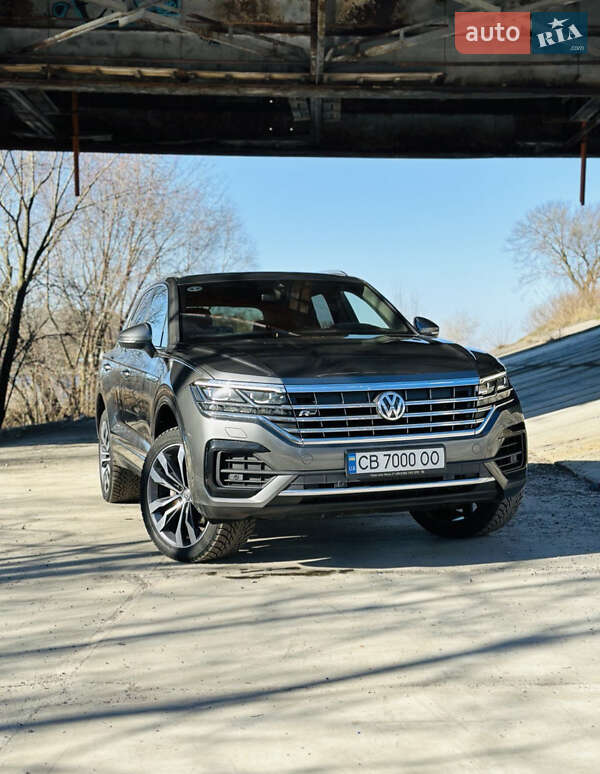 Внедорожник / Кроссовер Volkswagen Touareg 2019 в Киеве