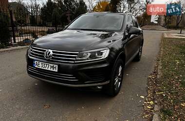 Позашляховик / Кросовер Volkswagen Touareg 2015 в Кривому Розі