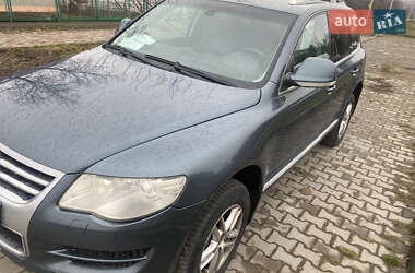 Позашляховик / Кросовер Volkswagen Touareg 2009 в Рівному