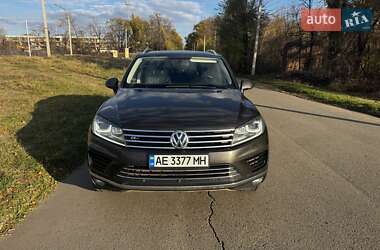 Позашляховик / Кросовер Volkswagen Touareg 2015 в Кривому Розі