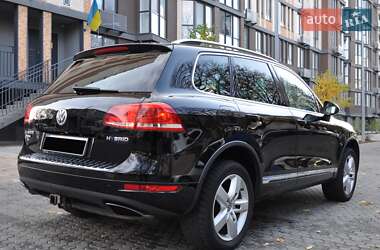 Внедорожник / Кроссовер Volkswagen Touareg 2011 в 