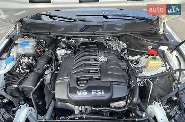 Внедорожник / Кроссовер Volkswagen Touareg 2015 в 