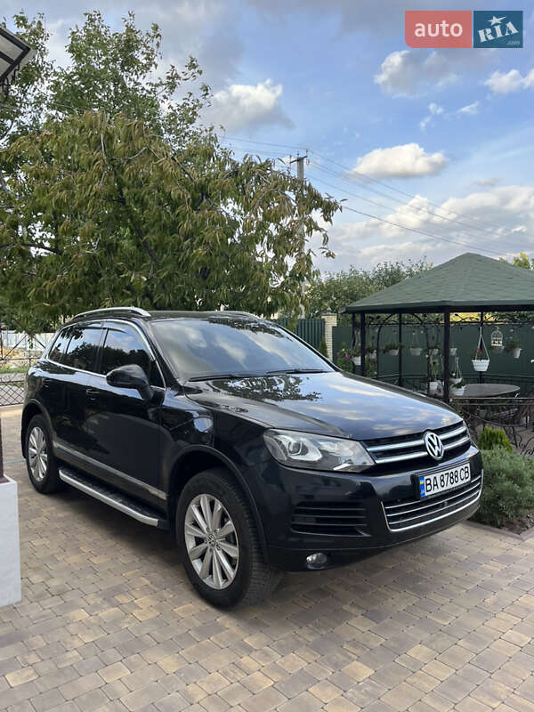 Позашляховик / Кросовер Volkswagen Touareg 2010 в Вінниці
