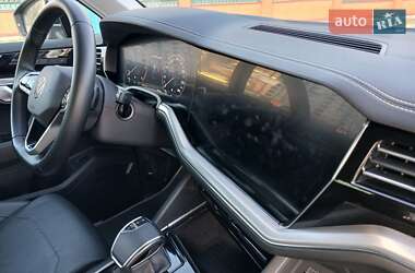 Позашляховик / Кросовер Volkswagen Touareg 2020 в Києві