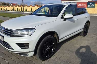 Внедорожник / Кроссовер Volkswagen Touareg 2016 в Измаиле