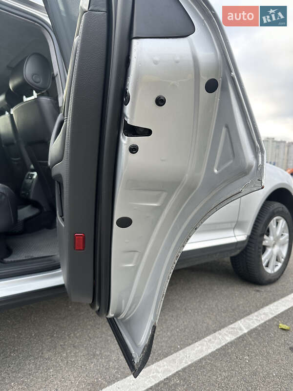 Внедорожник / Кроссовер Volkswagen Touareg 2009 в Киеве