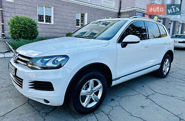 Внедорожник / Кроссовер Volkswagen Touareg 2014 в Каменском